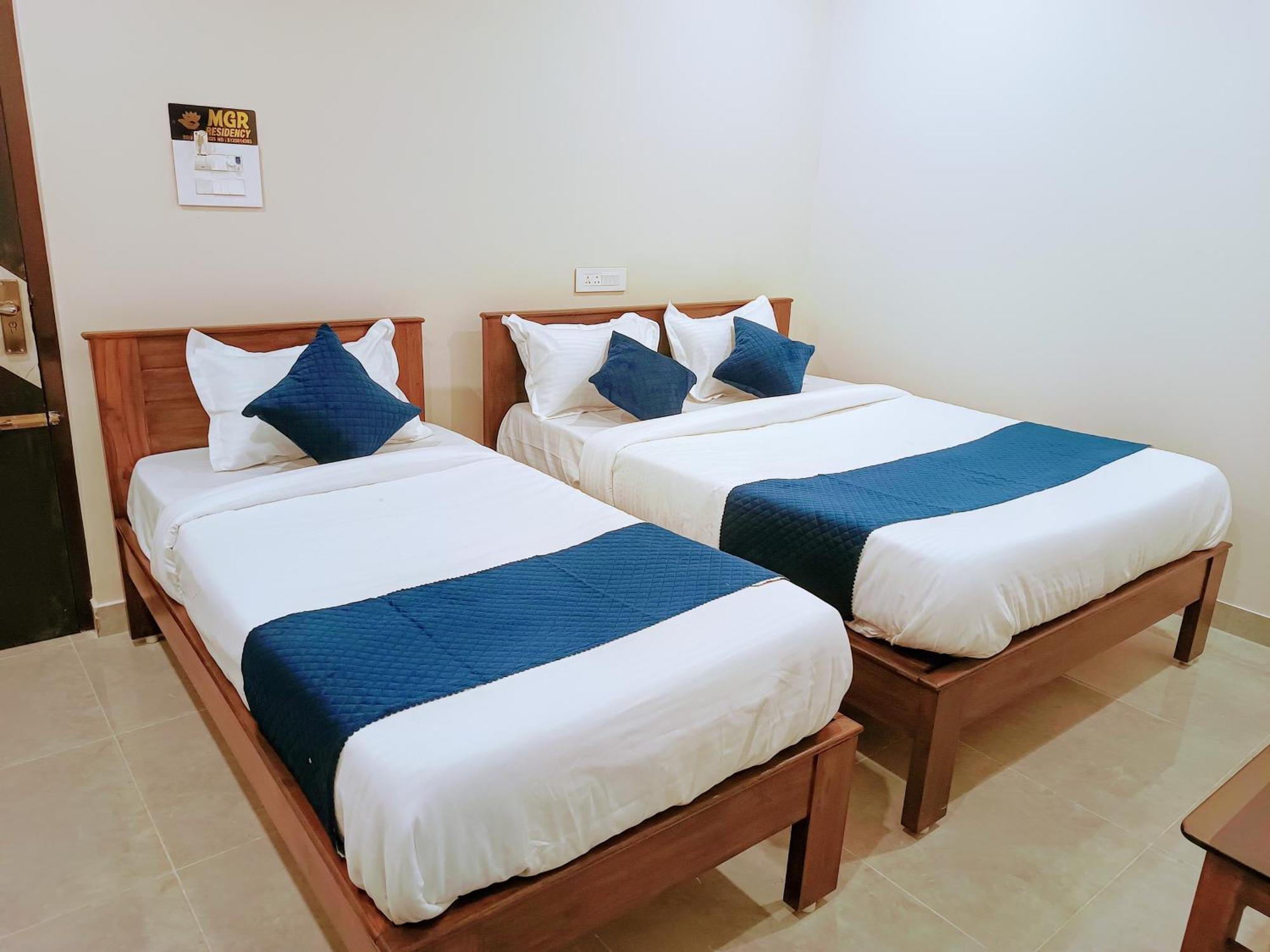 Mgr Residency Villa Srikalahasti Buitenkant foto